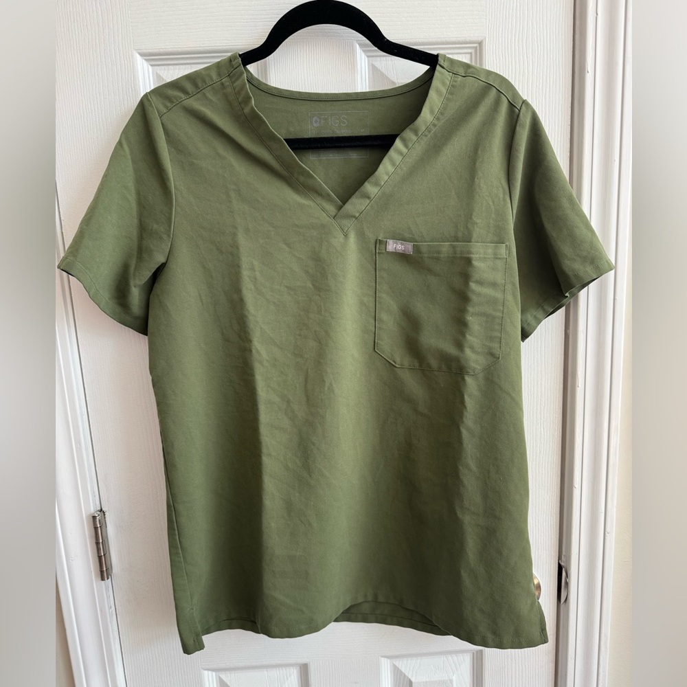 FIGS Scrub Top Sage Green Size Medium